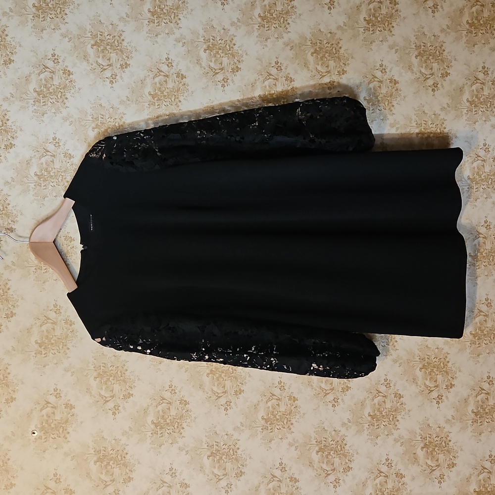 WHBM Size 6 Petite Black Semi Formal Dress